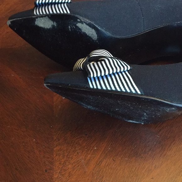 Size 8 black with striped ribbon fabric pumps - Picture 3 of 4